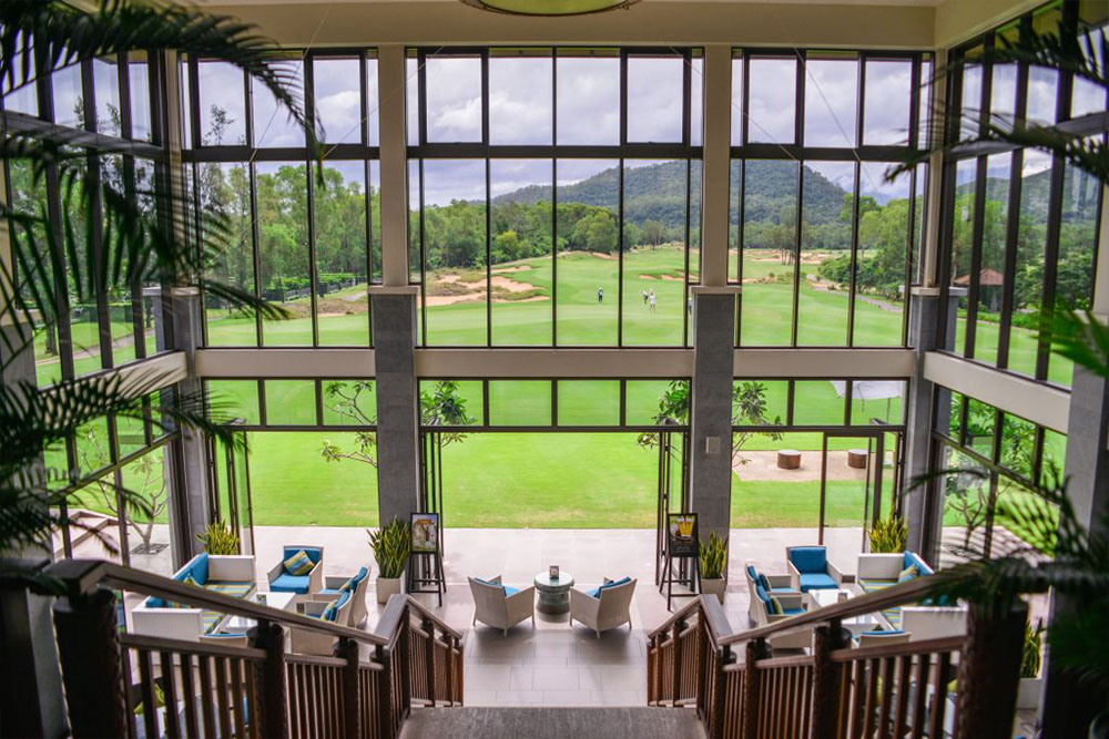 Golf-cafe-res2