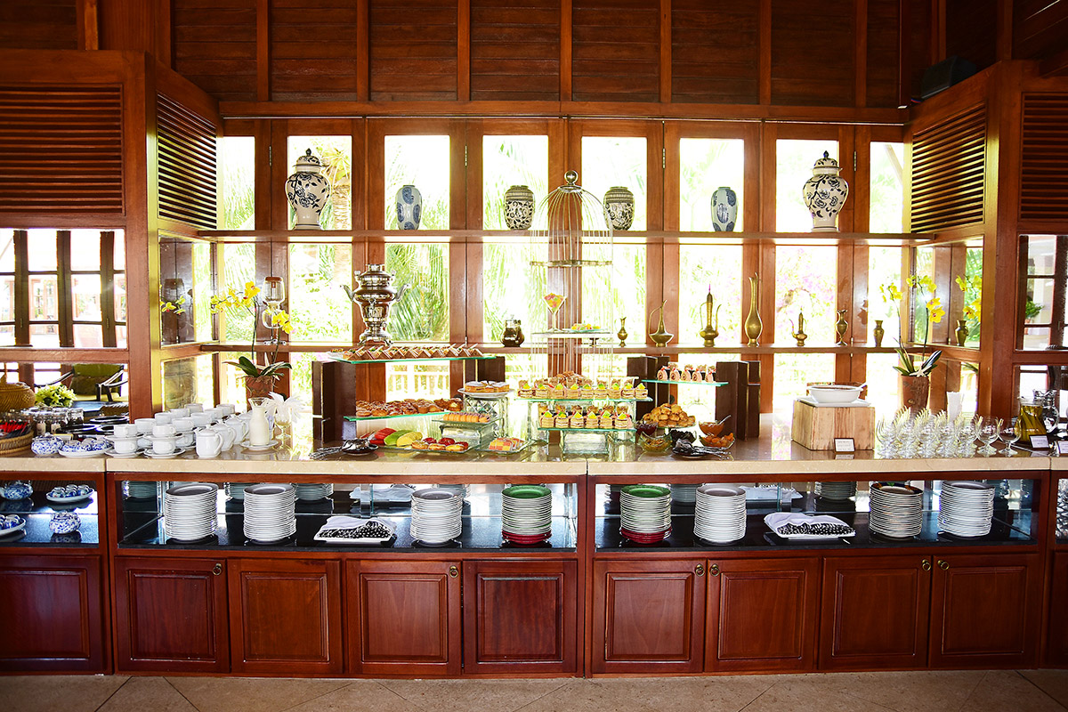 Afternoon_Tea_and_Dessert_Buffet_at_Hai_Van_Lounge