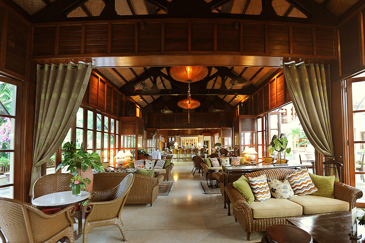 Vietnam_Danang_Furama-Resort_Lobby-Hai-Van-Lounge